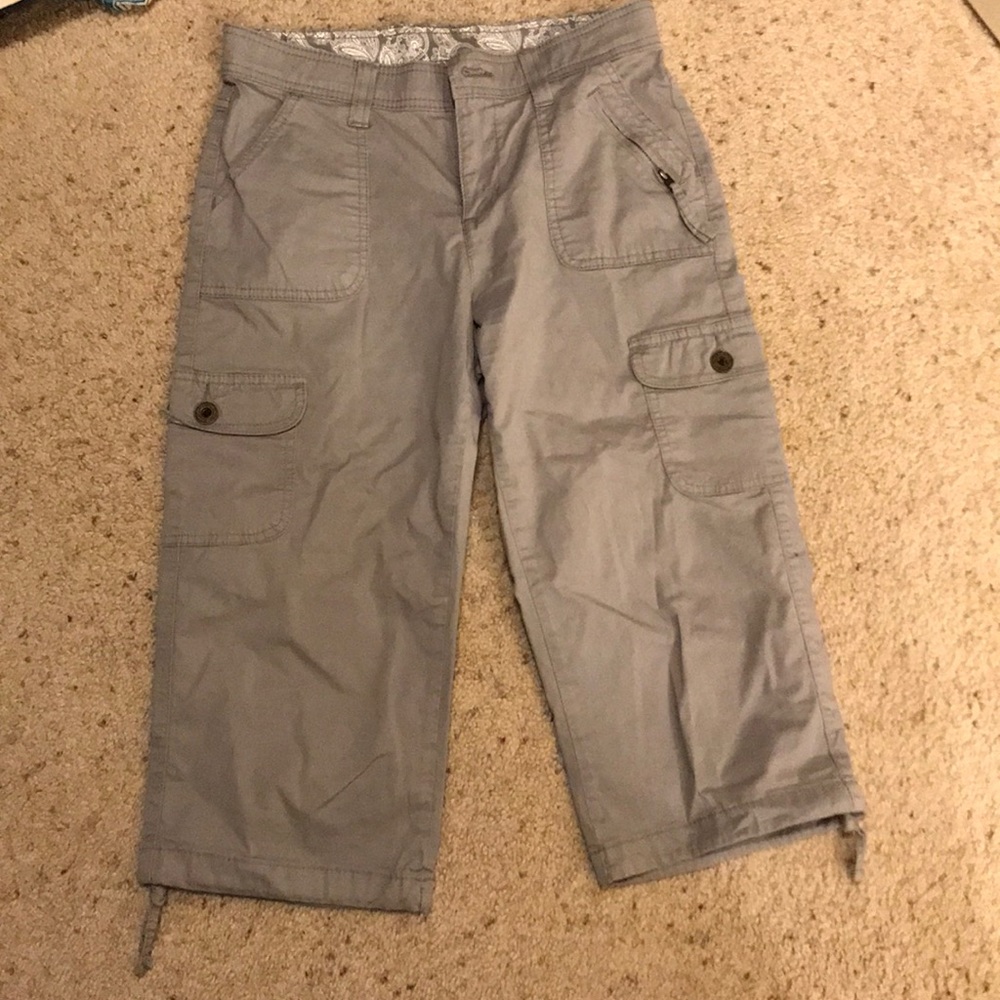 Gray cargo capris